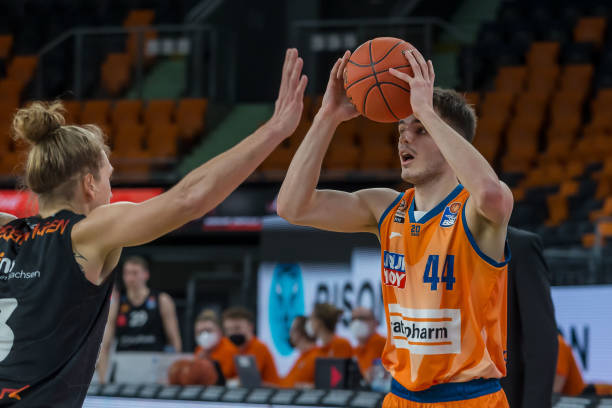 兹联的比赛 兹联的比赛